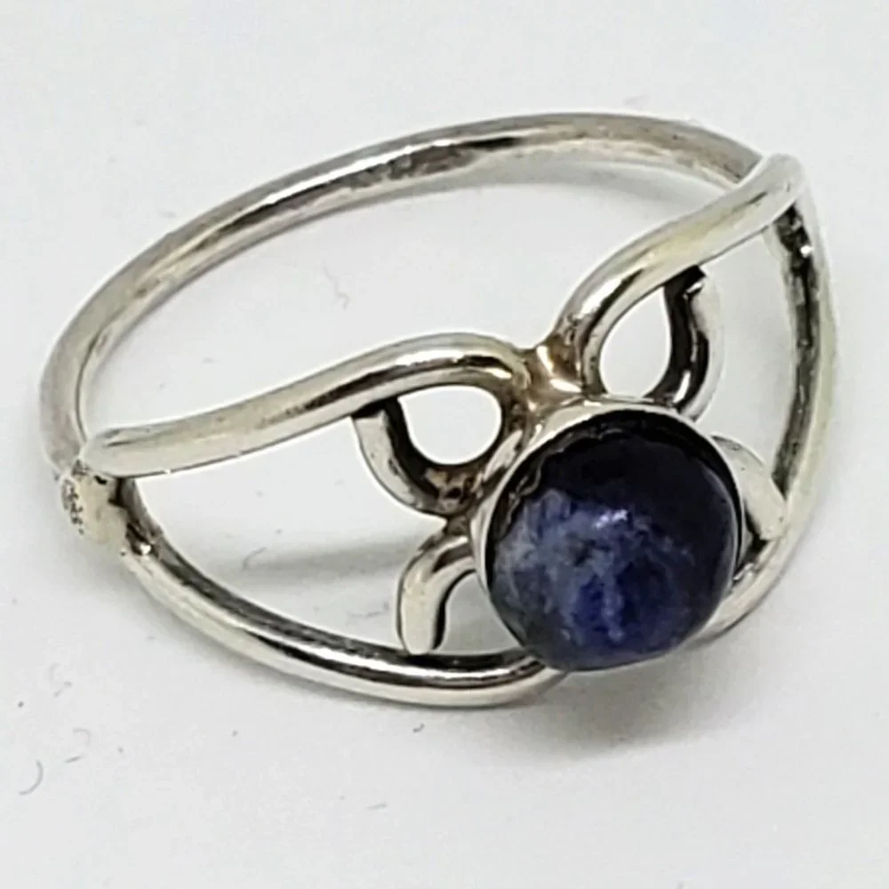 Stunning Dainty Open Scroll Work Deep Blue Round Stone in Sterling Silver Ring